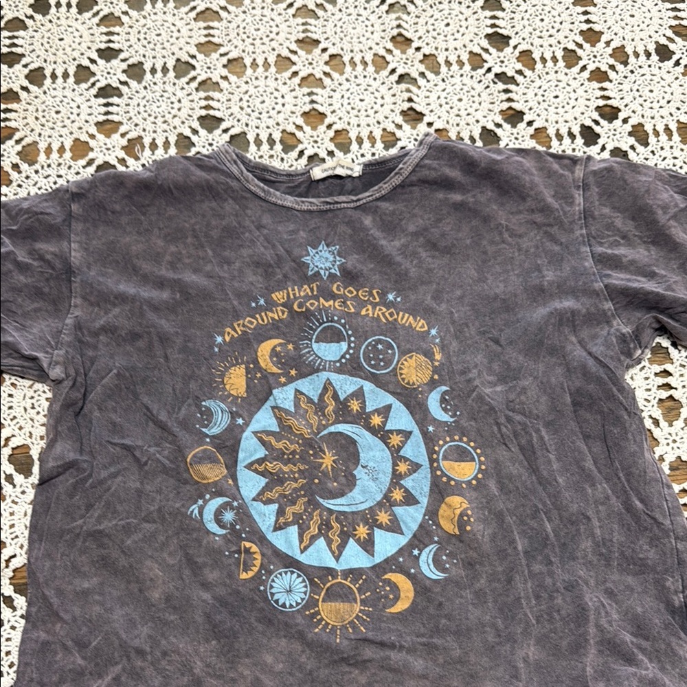 Kids Graphic Tee - Gray with Blue and Gold Design